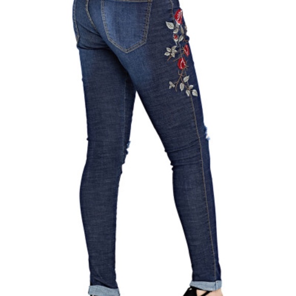 4xHP💝Floral embroidered distressd skinny jeans sz small - Picture 2 of 4